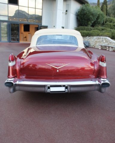 CADILLAC 1956